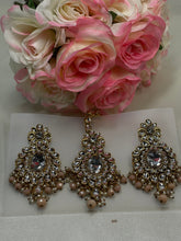 KUNDAN DANGLERS WITH TIKKA