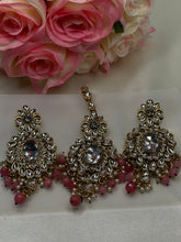 KUNDAN DANGLERS WITH TIKKA