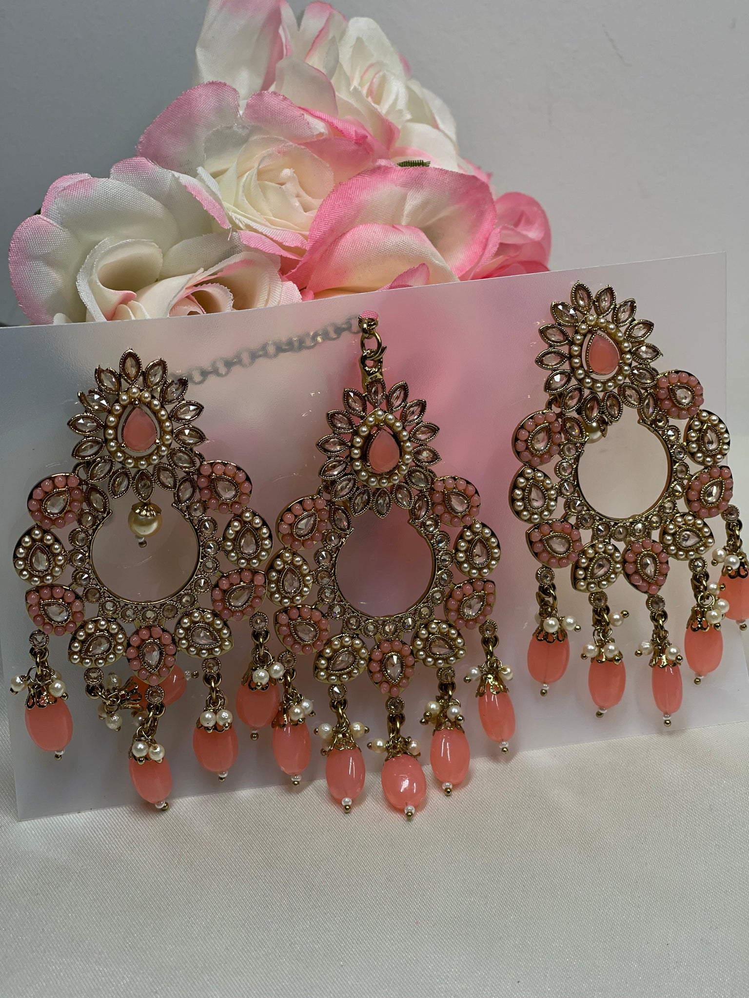 ROUND SHAPE DANGLERS WITH TIKKA