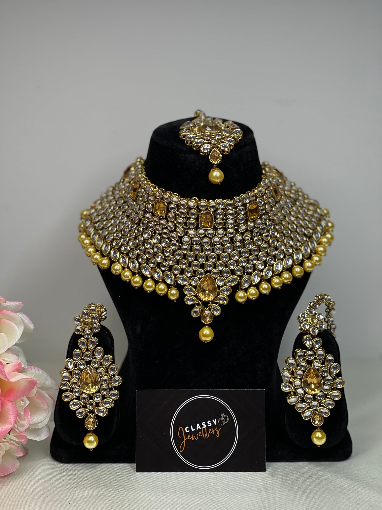 KUNDAN SET WITH DANGLERS AND TIKKA