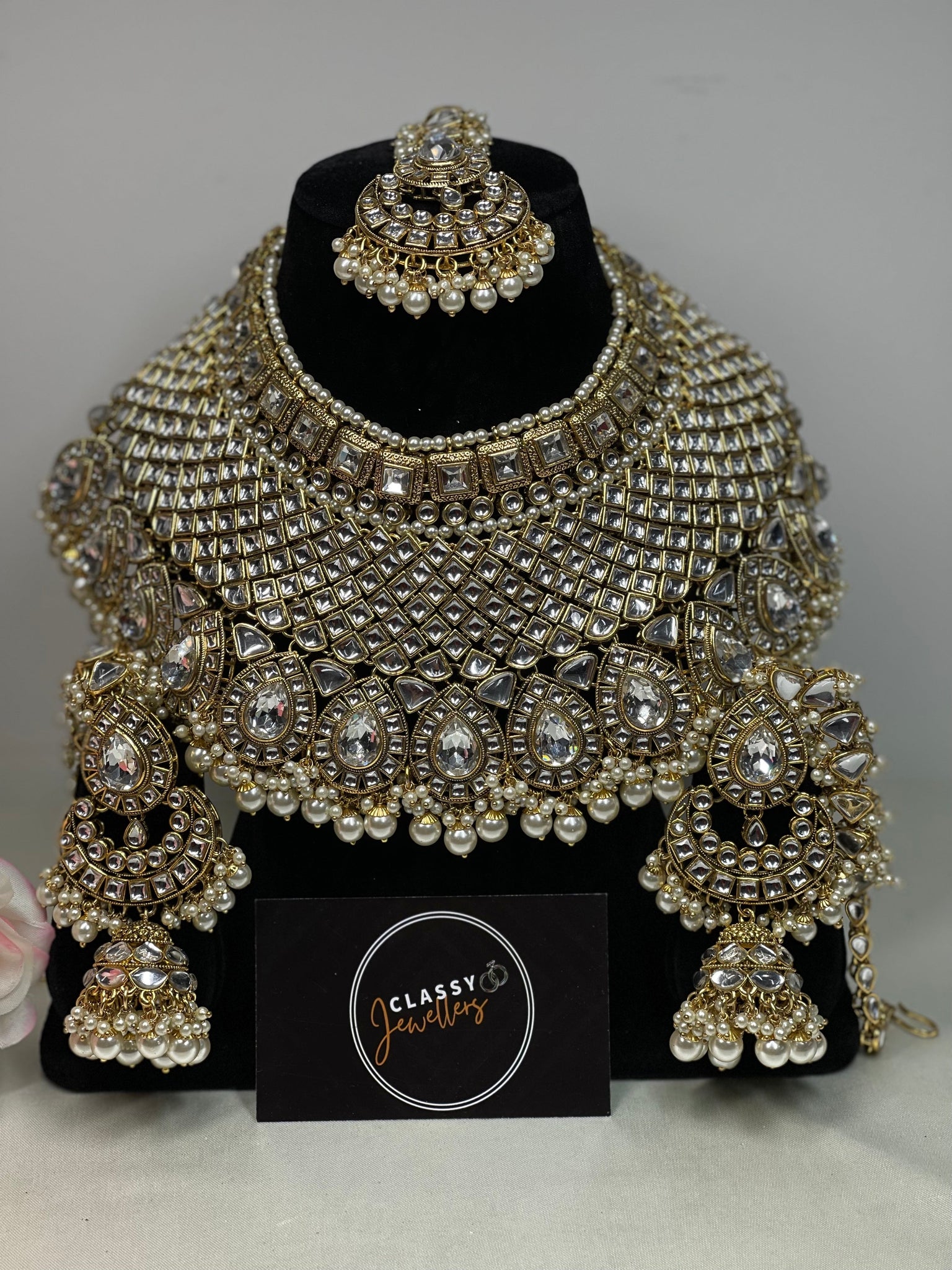 KUNDAN SET WITH DANGLERS AND TIKKA